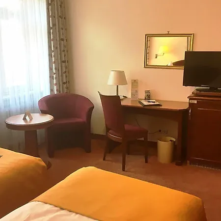 Partner Hollaender Hof Отель 3*